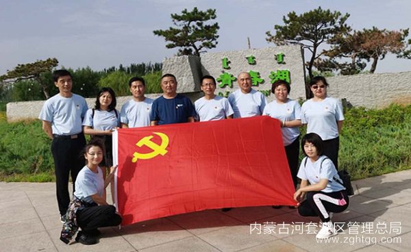 青春湖1.jpg