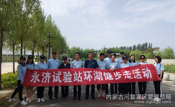 青春湖2.jpg