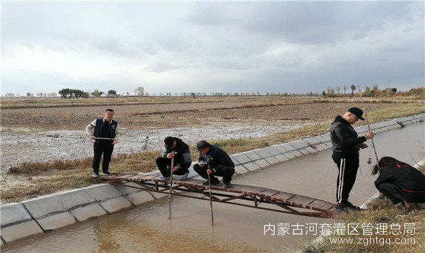 测流量水外业比测.jpg