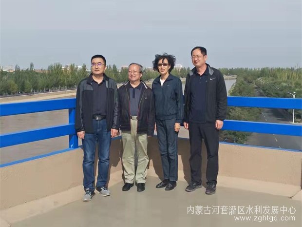 拦河闸.jpg