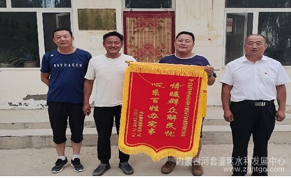 新华1.jpg
