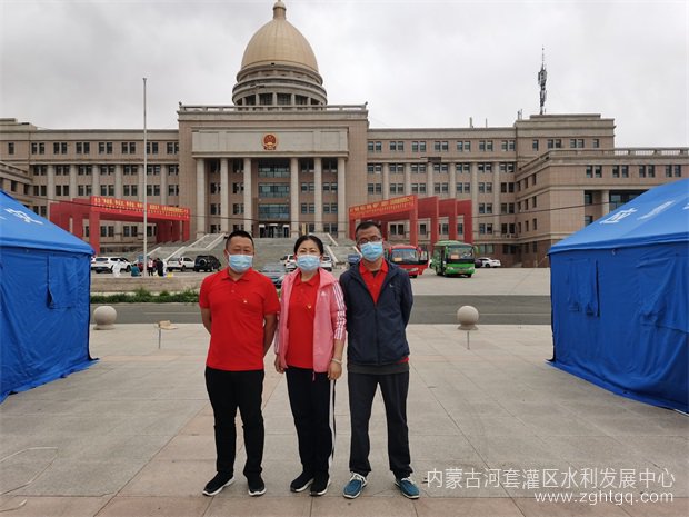 张震 梁俊 巩磊.jpg