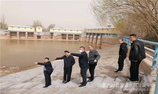 第一枢纽所夏灌前工程维修养护及启闭机电设备检修工作 (1).jpg