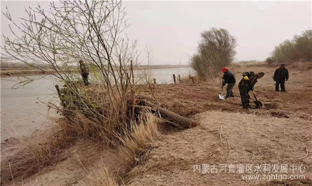 第一枢纽所夏灌前工程维修养护及启闭机电设备检修工作 (2).jpg