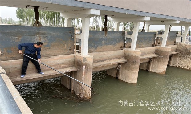 777ea91cc9778b0e74d2535f443ab6a_副本.jpg