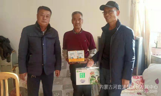 3.9结对子帮扶，慰问孤寡老人.jpg