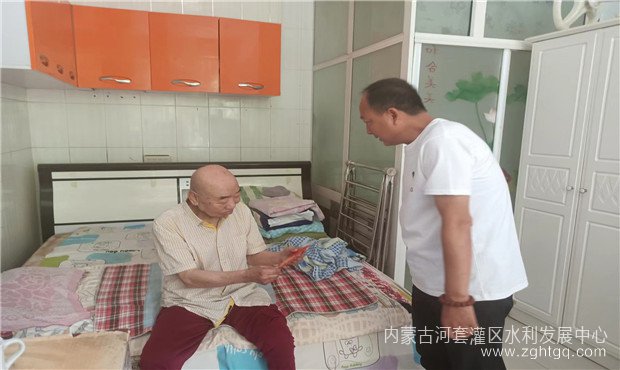 四所慰问03.jpg
