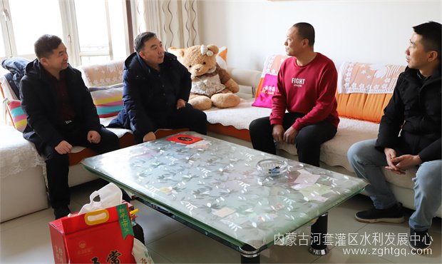 走访慰问04.jpg