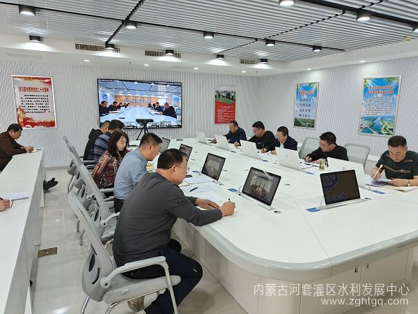 2cd526115ba9edcfafbff46890e480a.jpg