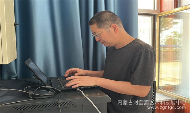 信息科01.jpg