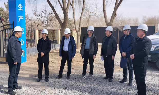 裴文武到乌拉特长济水权二期在建项目 工地检查安全生产工作