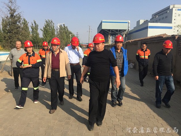 自治区地下水及入河排污口管理专项执法检查组到巴彦淖尔市开展检查工作