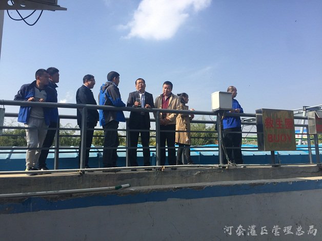自治区地下水及入河排污口管理专项执法检查组到巴彦淖尔市开展检查工作