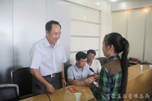8名贫困大学生得到河灌总局帮扶资助