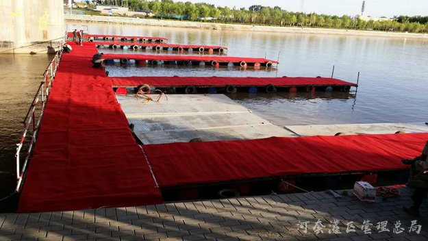 2015全国龙舟赛（巴彦淖尔站）龙舟赛登舟码头建成