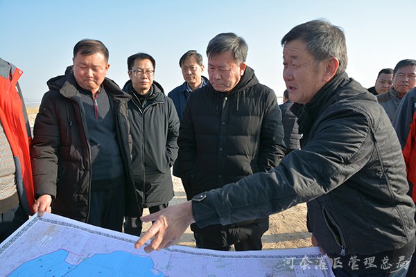 河灌总局开展乌梁素海综合治理工程现场调研