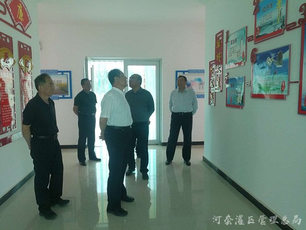 河灌总局党委书记郭玉根一行深入乌兰布和灌域调研督导工作