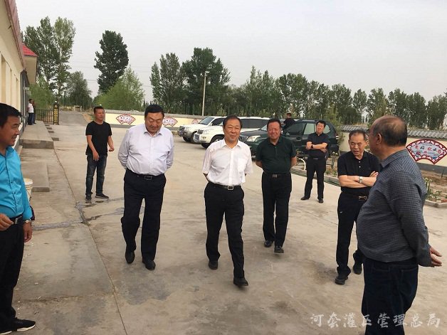 河灌总局党委书记郭玉根一行深入乌兰布和灌域调研督导工作